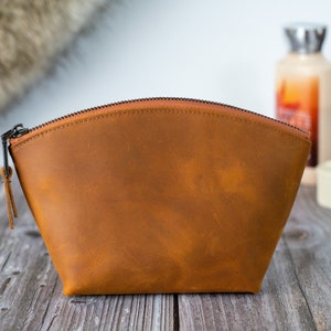 Christmas Gifts For Her, Personalized Bridesmaid gift, Gift for Her, Leather Cosmetic Pouch, Cosmetics Bag, Monogram toiletry bag