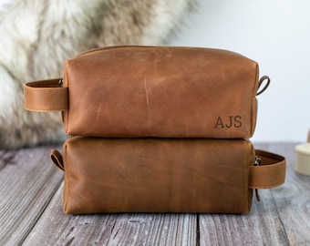 Christmas Gift For Him, Personalized Leather Dopp Kit, Engraving Men's Travel Bag, Men's Shaving Bag, Gift for Groomsmen Birthday Gift