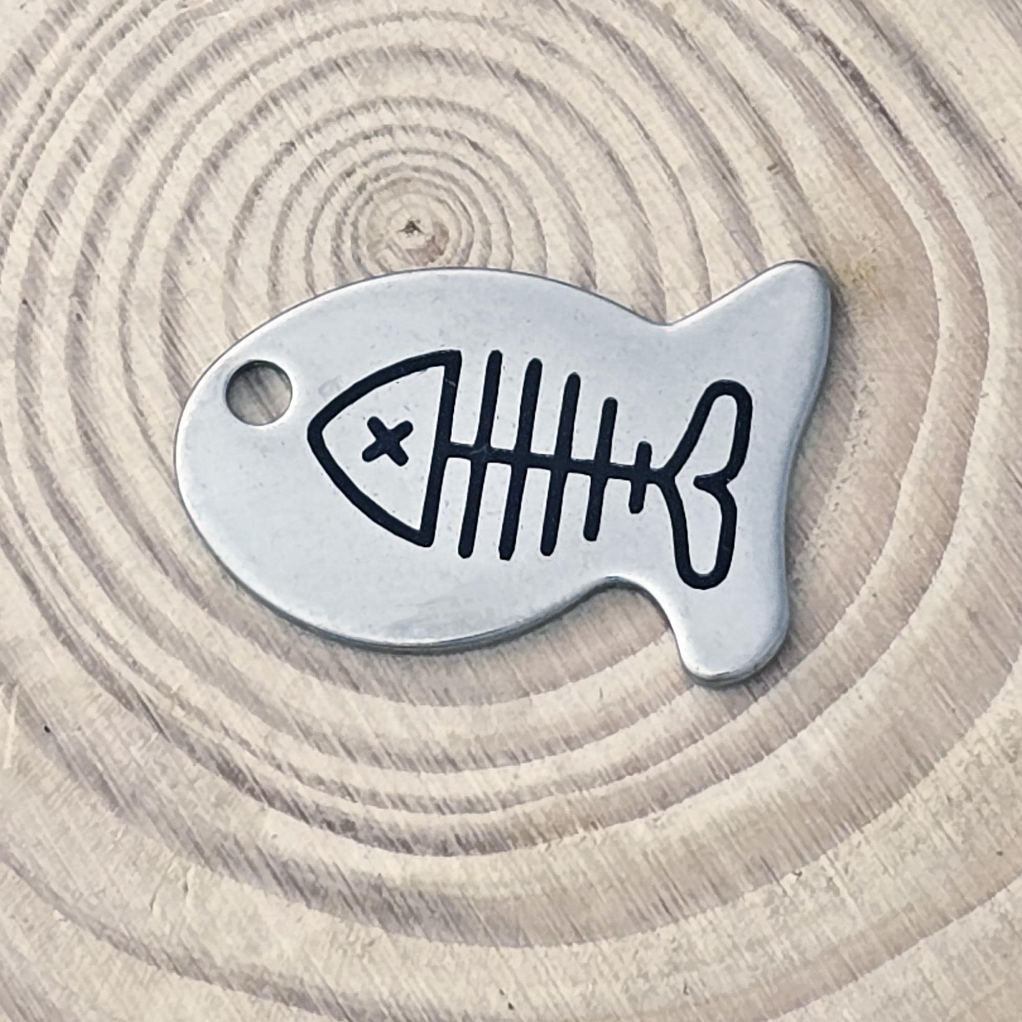 Fish Cat Tag, Cat Tags for Cats,  Custom Fish Bone Cat Tags, Pet Id Tag, Personalized Cat Tag, Fish Bone Tag, Kitten Tag,Kitten Collar