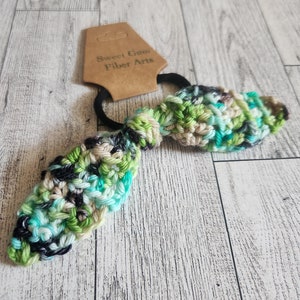 Crochet bow hair tie