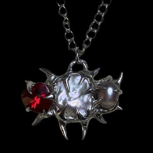Rotes Herz Perle Spiky Anhänger Cyber Halskette Spiky