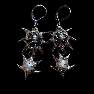 Spiky pearl soldering gothic earrings