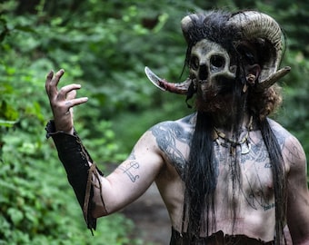 DEATH FAUN MASK, Hallowen Mask, Skull Faun Mask, Scary Leather Face Mask est une idée cadeau parfaite pour vos proches pour le festival Hallowen