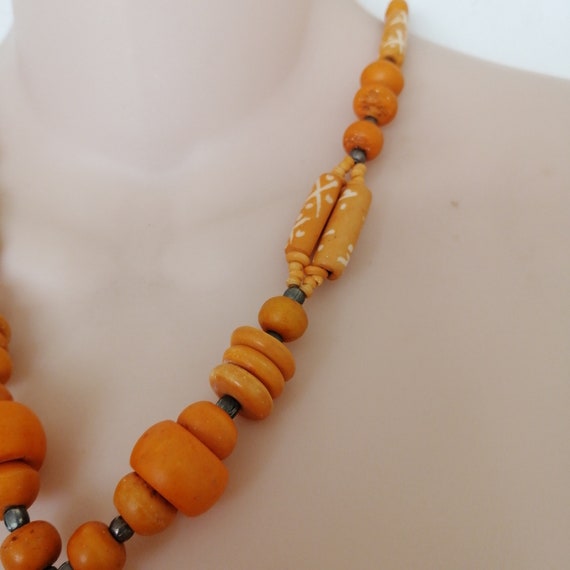Vintage Africa Orange Bakelite Dzi bead necklace … - image 2