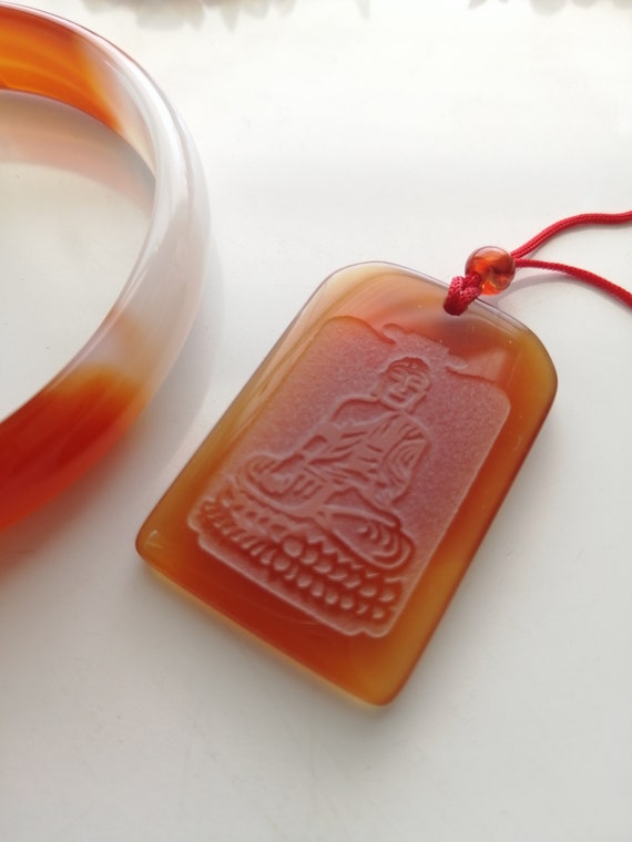 Vintage set Cavred Chinese Amulet Jade Red Carnel… - image 2