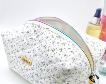 Quilted Makeup Bag, Handmade Toiletry Bag, Travel Pouch, white Floral Cosmetic Bag