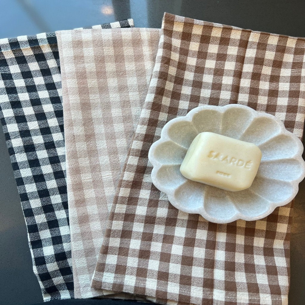 French Linen and Cotton Kitchen Towel in Gingham — GARDENHEIR