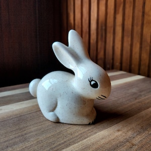 Vintage Porcelain Ceramic Off White Speckled Happy Bunny Rabbit Figurine