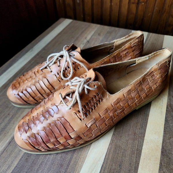 Vintage 1980's Chestnut Brown Leather Woven Lace Up Loafers Low Ankle Shoes with Laces - Made in Brazil - Men's Size 10