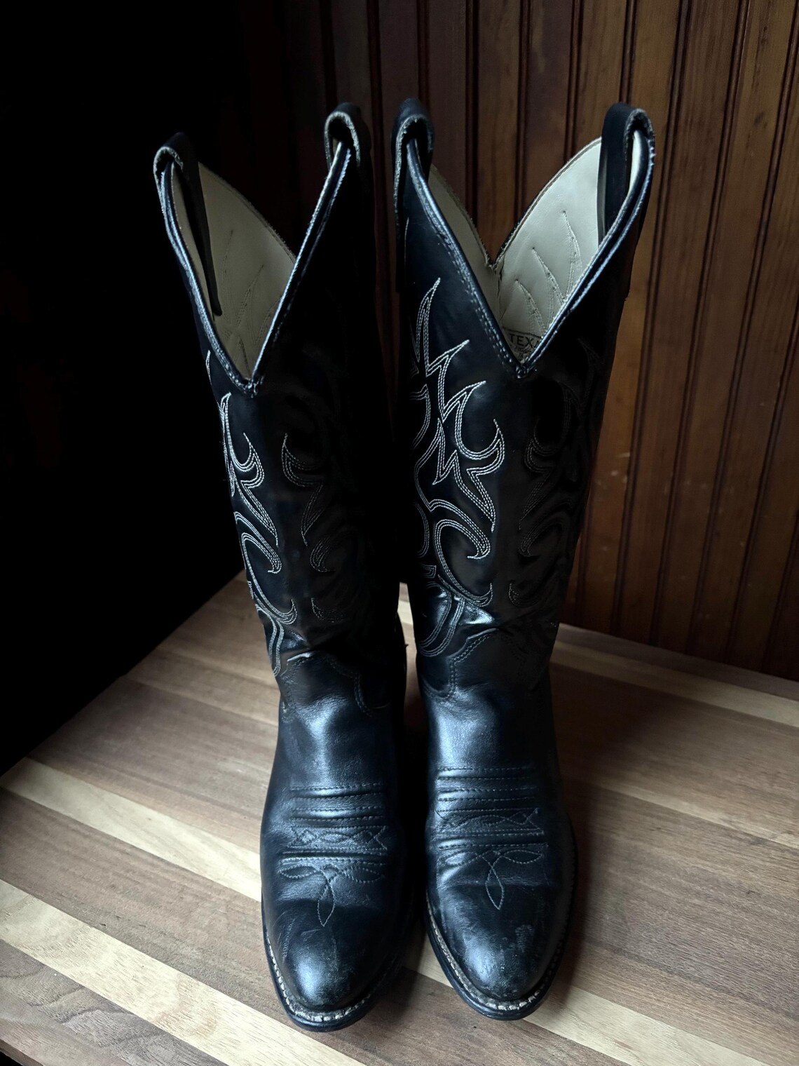 Vintage TEXAS Tall Black Leather Stitched Shaft Heeled Western Cowboy Boots - Women's Size 6, foto 3 di 5
