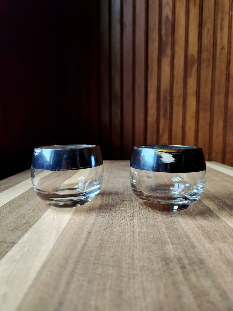 Vintage 1960's Dorothy Thorpe Style Silver Banded Rimmed Rocks Glasses ...