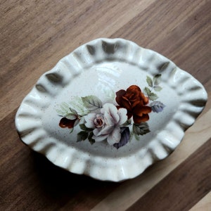 Vintage Floral Hand Painted Ruffle Edge Porcelain Trinket Jewelry Box