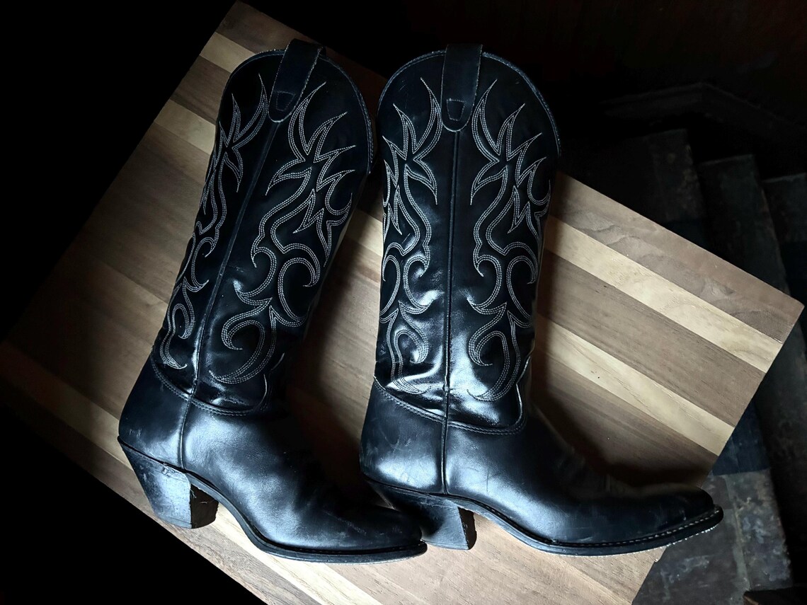 Vintage TEXAS Tall Black Leather Stitched Shaft Heeled Western Cowboy Boots - Women's Size 6, foto 1 di 5