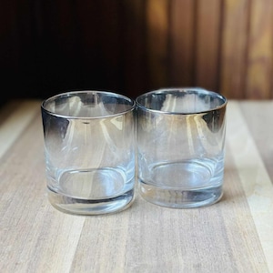 Vintage 1960&#39;s Dorothy Thorpe Style Silver Banded Faded Ombre Rimmed Rocks Cocktail Glasses - MCM Low Ball Cocktail Glasses - Set of 2