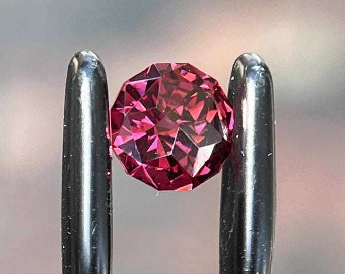 Tanga Garnet Gemstone – 1.85 Carats