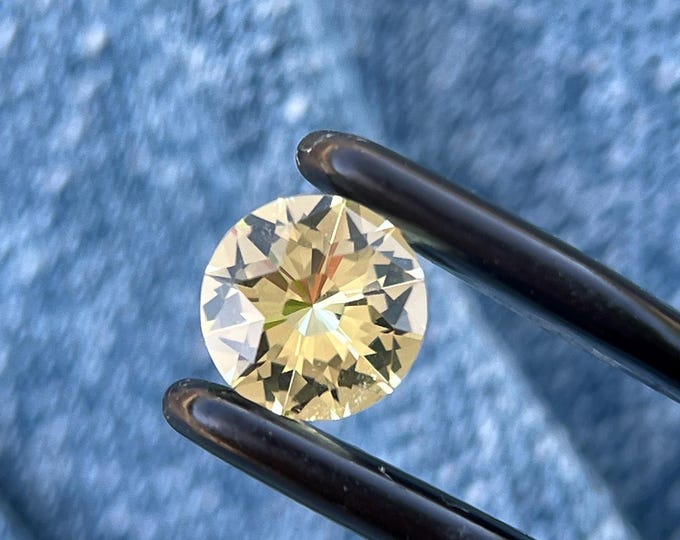 Heliodor (yellow beryl)  Brazil – 1.05 Carats - 7mm Round