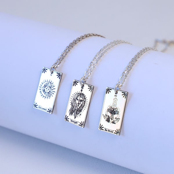 925 Sterling Silver Tarot Card Necklace, Engraved Tarot Necklace, Strength Tarot Necklace, Tarot Card Jewelry, Spritual Necklace