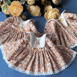 Cute Blythe clothes - Blythe dress with tights for Blythe. Blythe beige dress with Blythe tights. Beige Blythe clothes & Blythe doll tights