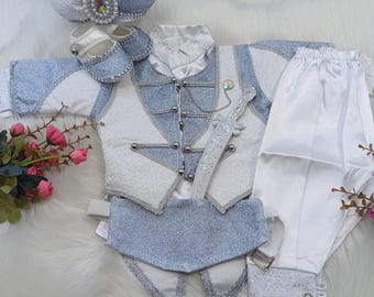 Babypojkekläder, omskärelse till babypojke, Mevlüt till babypojke, babydräkter, eid-kläder till baby, prinsdräkt, fotografering, dopdräkt