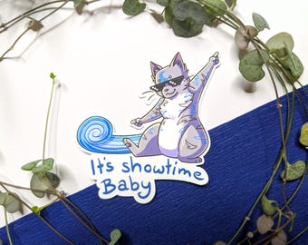 Es hora del espectáculo, nena. Pegatina de gato lindo. Pegatina de gato de luna azul.