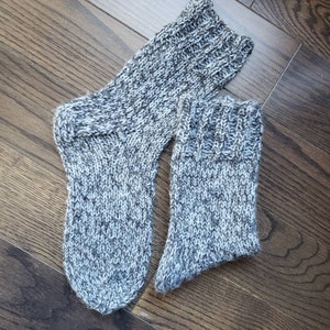 Chaussettes en laine tricotée à la main
