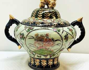 16"H Exquisite Classic Style of Gilded and Color-Painted Porcelain Tureen with Lid and Handles