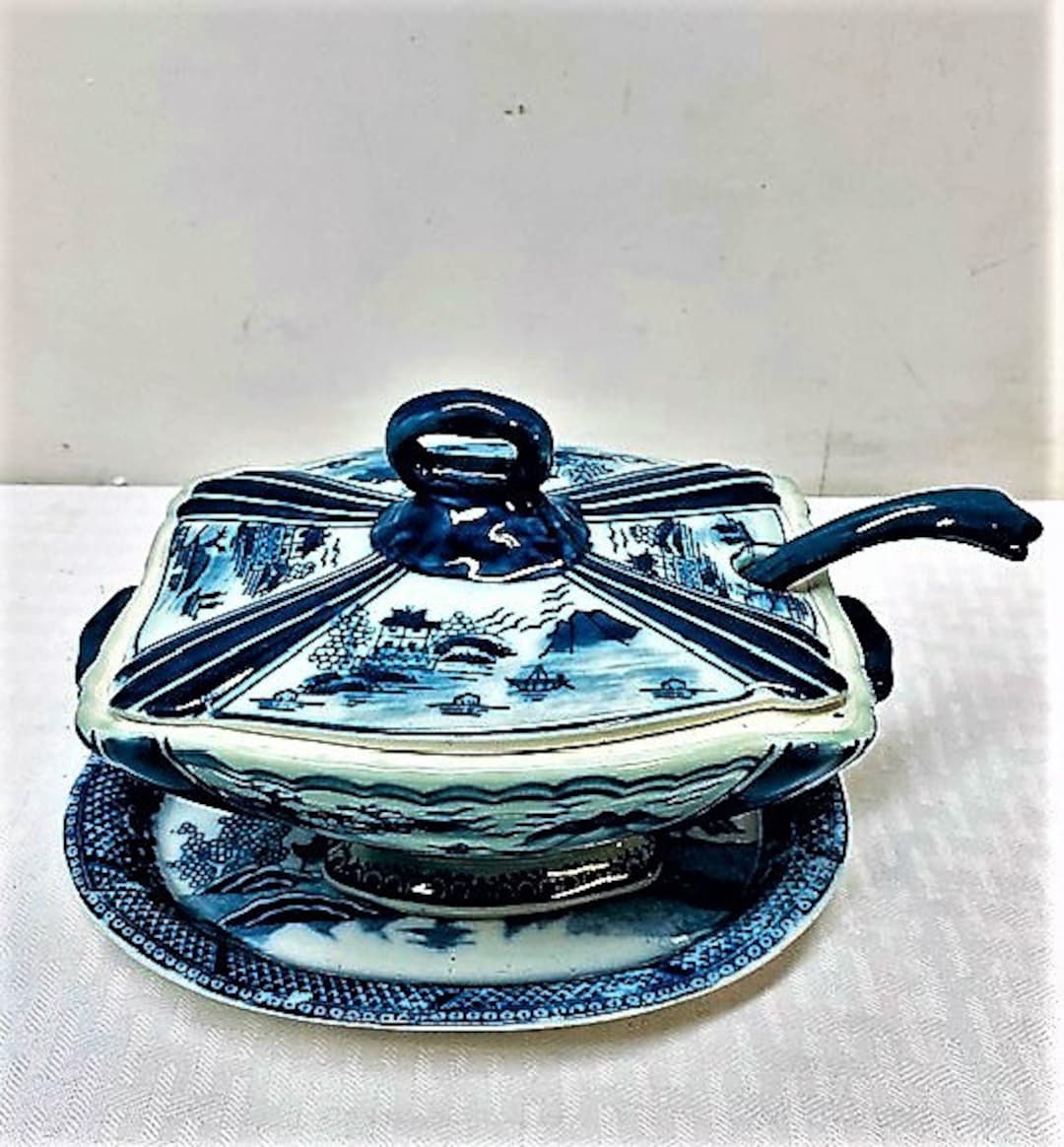 8"l Exquisite Blue and White Porcelain Tureen for Decorations, With Lid ...