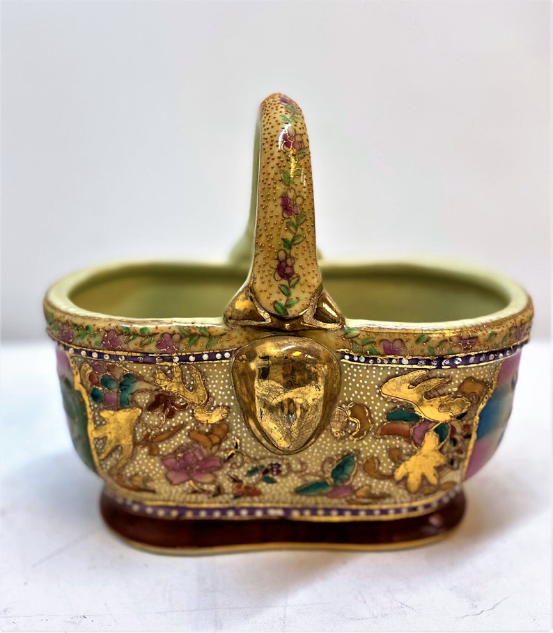 8w Exquisite Gilded and Colorpainted Light Green Ceramic Basket or