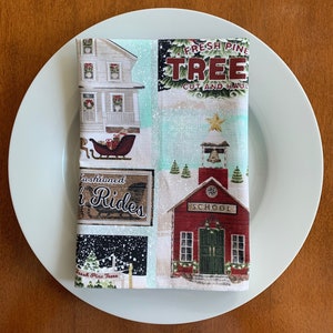 Christmas Scenes Themed Christmas Dinner Napkins - Set of 4