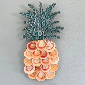 Pineapple Shell Decor, Limpet and Scallop Shell Pineapple Wall Art, Shell Wall Decor, Seashell Art, Coastal Decor, Beach Housewarming Gift