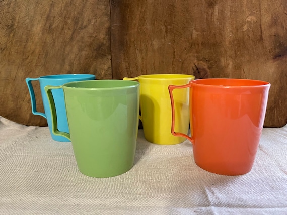 Vintage 1960s Plastic Cups Picnic Colonial Plastics Cleveland OH