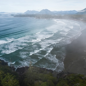 Cox Bay Tofino.  Lienzo, metal, acrílico e impresiones fotográficas