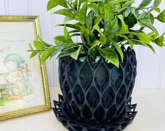 Modern Geometric Planter Pot, Invader Planter Pot, Small Indoor Flower Pot, Modern Planter with Saucer