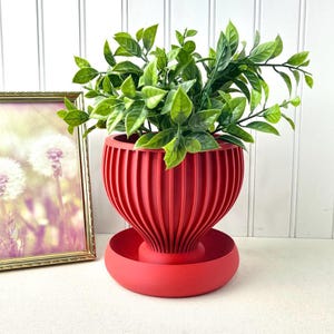 Modern Geometric Planter Pot, Yin Planter Pot, Small Indoor Flower Pot, Modern Planter with Saucer