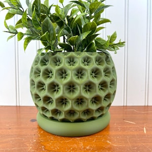 Modern Geometric Planter with Drainage Tray, Starry Planter Pot, Modern Succulent & Houseplant Pot, Honeycomb Design