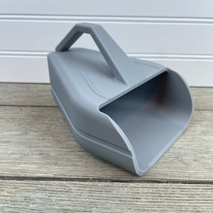 HitTopss Metal Chicken Poop Scooper, 10 Inches-Wide Large Chicken Coop