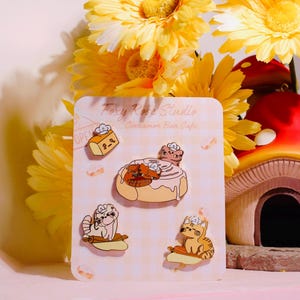Kaneelbroodje café emaille pins set, schattige katten pin, kawaii pins, leuke accessoires, emaille pins set, tasspelden