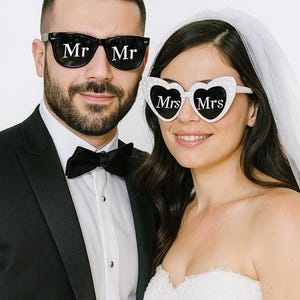 Óculos de sol para casamento, Óculos de sol em formato de coração para casamento, Acessórios para casamento Sr. e Sra., Óculos de sol para noivos, Óculos de sol para lua de mel, Presente de casamento