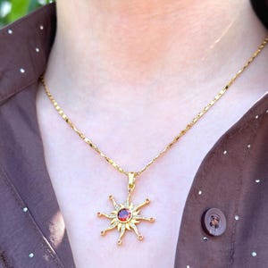 Sun Necklace, Sunburst Necklace, Sun Pendant, Gold Sunshine Necklace, Summer Necklace, Celestial Jewelry, Sun Symbol Necklace, Birthday Gıft