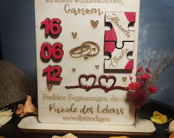 Personalisierte Hochzeitserinnerung aus Holz mit Name und Datum
