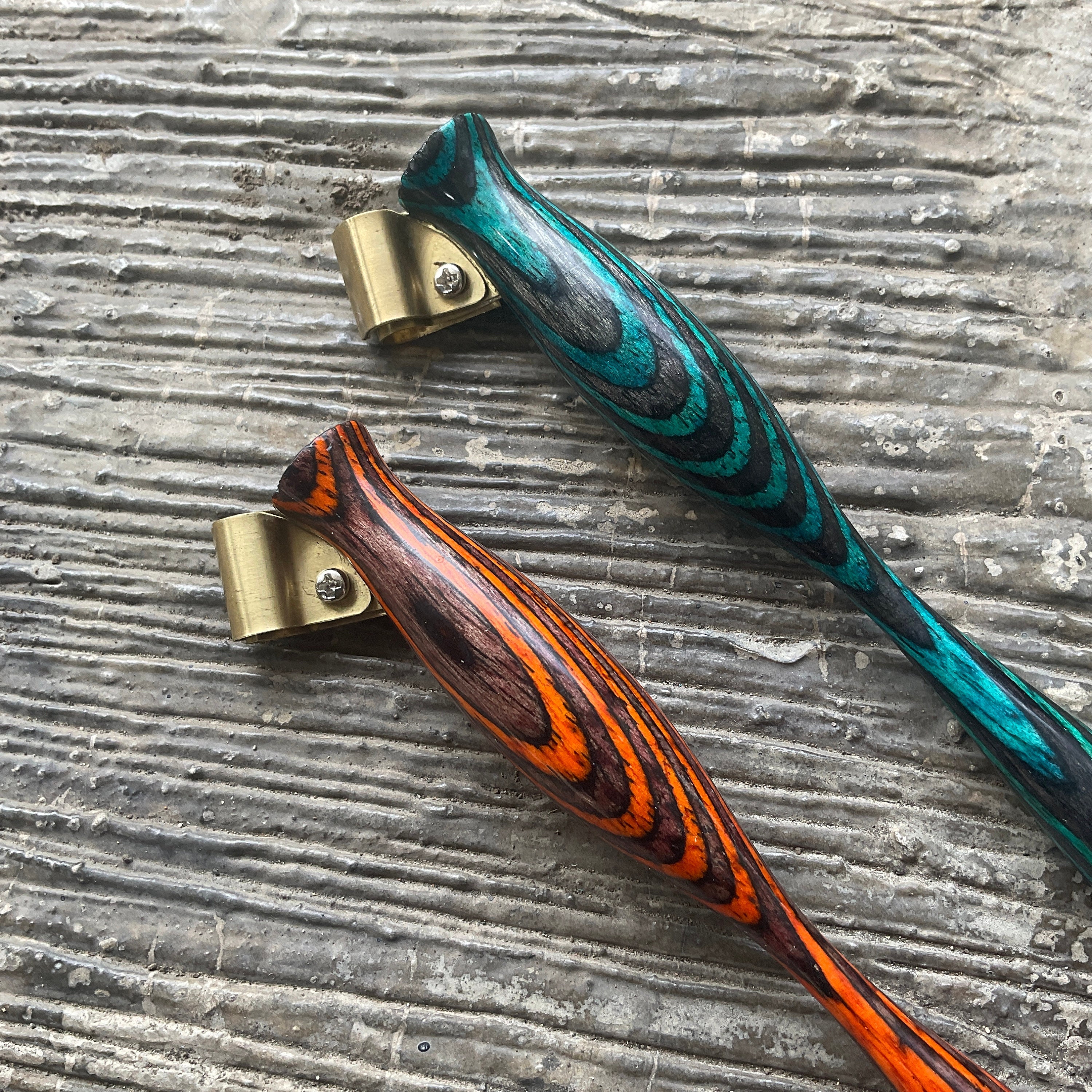 Laminated Wood Oblique Calligraphy Pen Holder