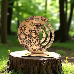 Personalisierter Jahreskalender aus Holz / Ewiger Holzkalender mit Getriebe Gravur – Stilvolle Dekoration für Büro & Zuhause