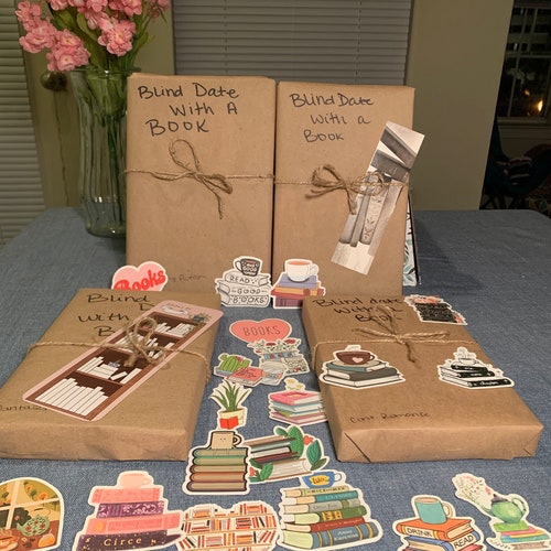 Blind Date With a Book Gift Box - Etsy