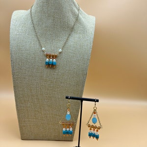 Riviera Collection: necklace and earrings, howlite, glass and pearl