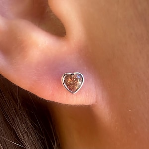 18K Solid White Gold Genuine Orange Sapphire Heart Studs/Pair