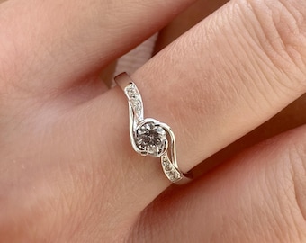 18K Solid White Gold Genuine 0.19 Carat Diamond Ring