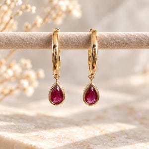 Boucles d'oreilles créoles en rubis naturel, or jaune 14 carats, véritables créoles en forme de larme avec rubis, cadeau de naissance de juillet