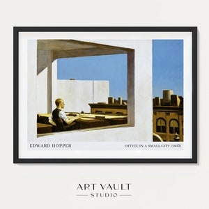 Könnte beinhalten: Ein Gemälde von Edward Hopper mit dem Titel "Office in a Small City" (1953) zeigt einen Mann, der an einem Schreibtisch in einem Raum mit einem Fenster mit Blick auf eine Stadtstraße sitzt. Das Gemälde ist in einem schwarzen Rahmen.
