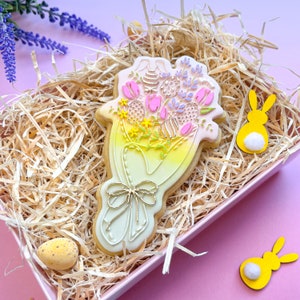 Easter Floral Bouquet Debosser - Embosser - Raised Cookie Stamp + Optional Cutter -Cookie Decorating -Fondant- Easter - Cute Bunny- Egg Hunt