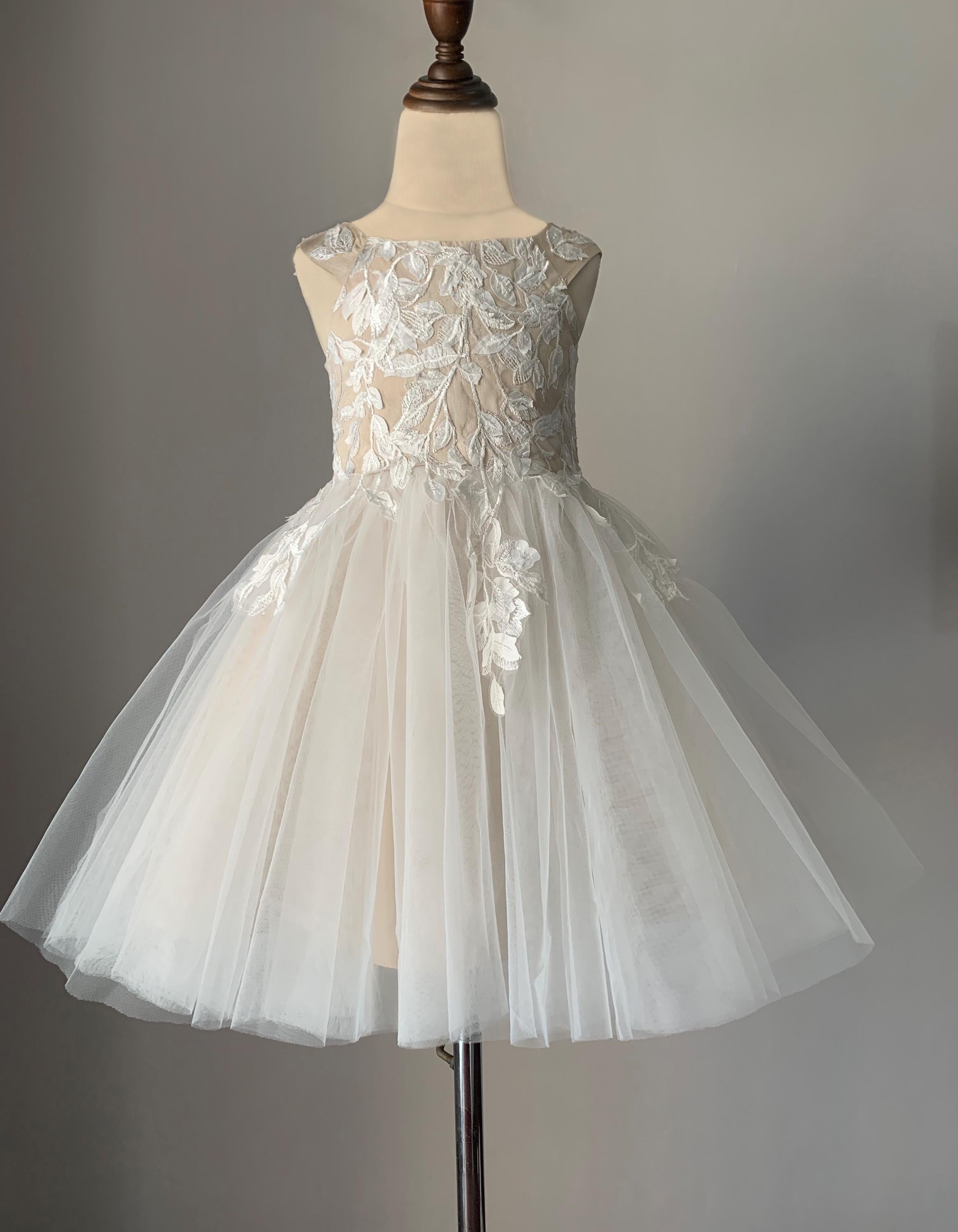 White and Gold Flower Girl Dress - Etsy White and Gold Flower Girl Dress - Etsy